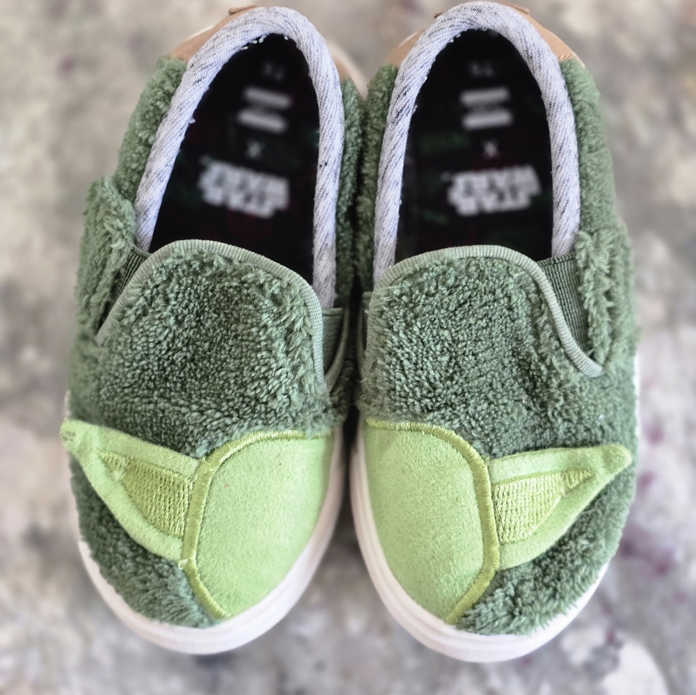 Toms Green Yoda-Inspired Sneakers